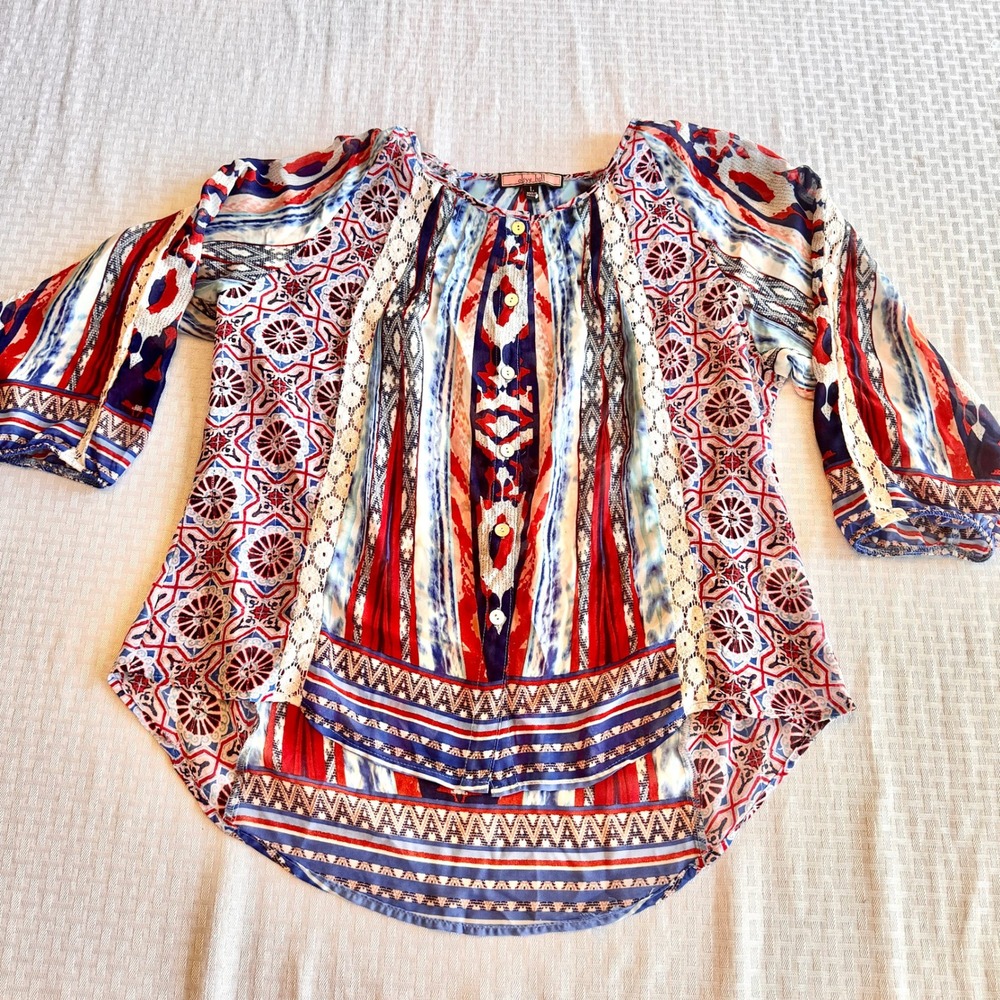 Olive Hill Boho Anthropologie‎ Geometric Lace Trim Blouse Red Blue Large